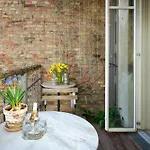 Апартаменты Spacious Flat With Balcony In Norrebro Копенгаген